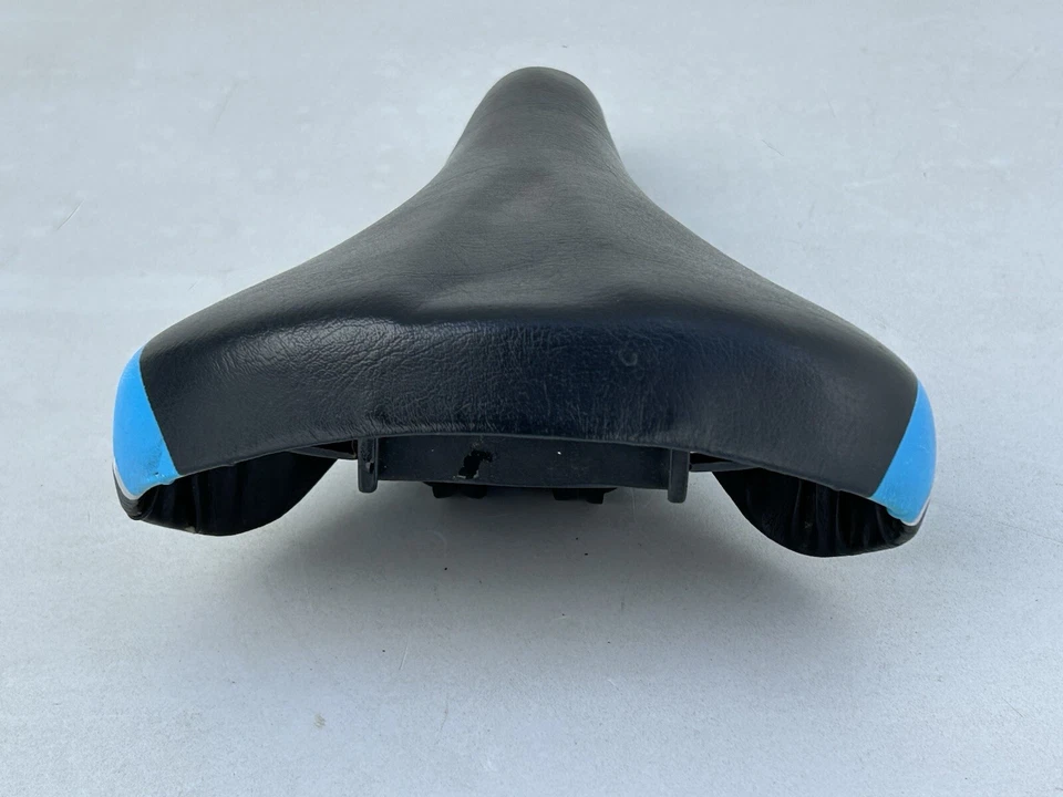 Aidelo Next BICICLETA DE MONTAÑA BICICLETA DE CARRETERA 10.5" 10 1/2" Azul Negro Plata Asiento Sillín Foto 4 de 4