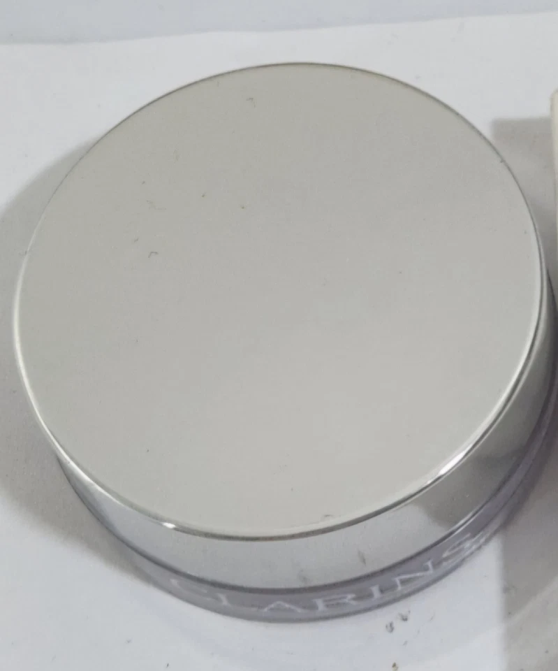 Clarins Ombre Cream-To-Powder Iridescent Eyeshadow Shade 08 Silver White 0.2oz - Image 3 of 3