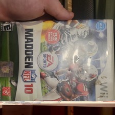 Madden NFL 10 Wii Football Sports Video Game EA Sports