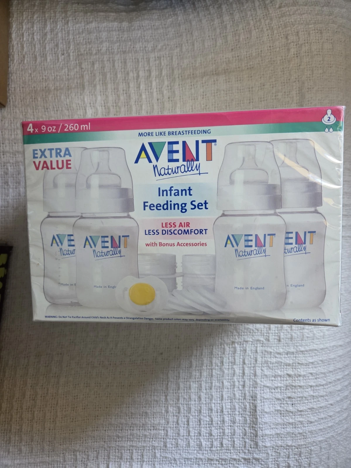 AVENT 4 baby bottles 9 oz Infant Feeding Set VTG NOS Made In England With Extras
