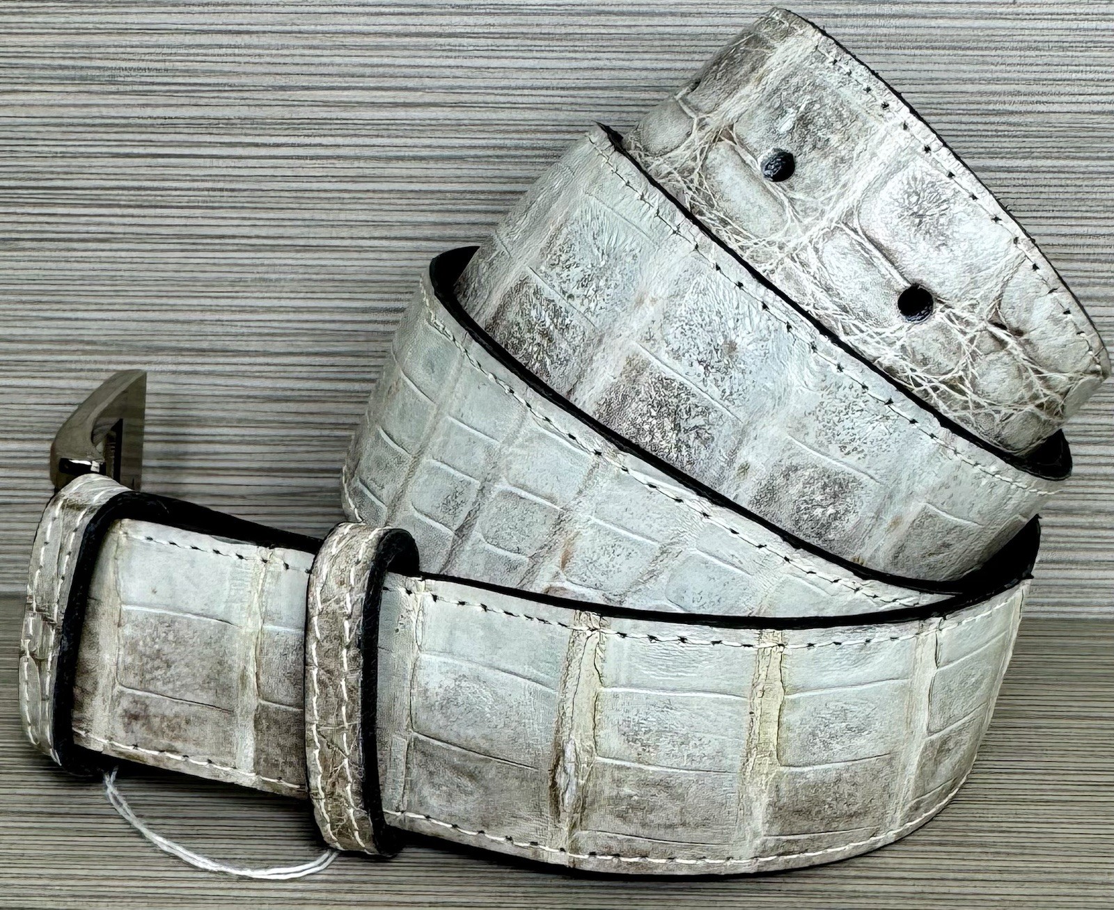 Size 32 Genuine Exotic Crocodile / Alligator Skin Handmade Belt - White/Gray
