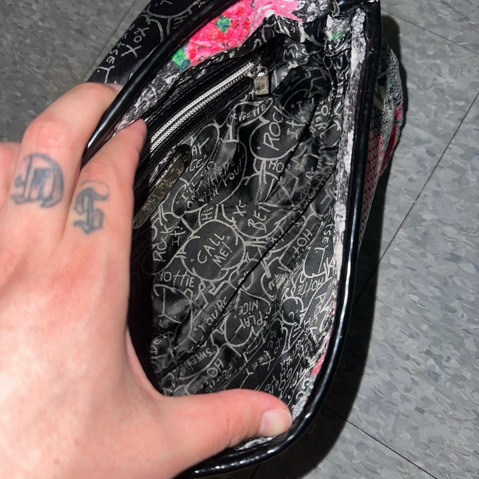 Betsey Johnson Skull Purse - Image 3 of 4