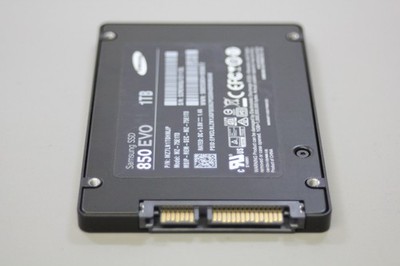 Samsung 850 EVO 1TB SSD 2.5 SATA SSD Solid State Drive MZ-75E1T0