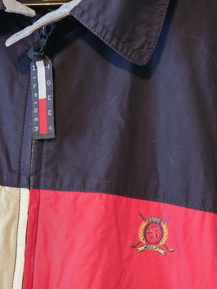 Chaqueta cortavientos vintage de los años 90 icónica Tommy Hilfiger bloque de color talla M Foto 4 de 4