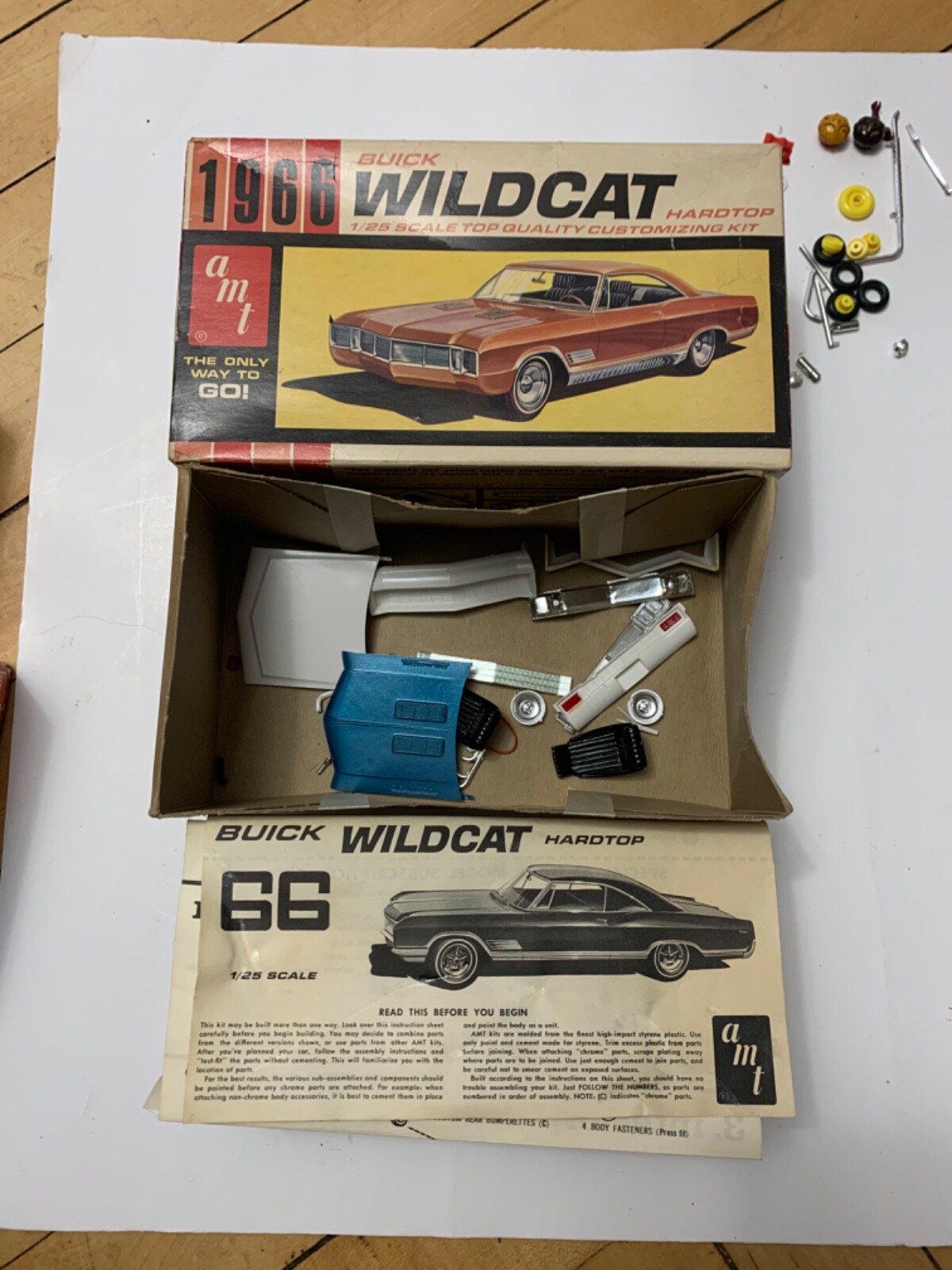 Vintage AMT car model kit lot 1964 Corvette Stingray/1966 Buick Wildcat