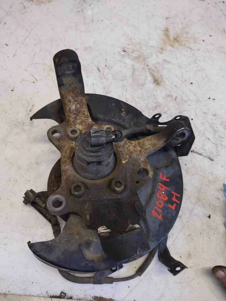 2003 2004 Isuzu Rodeo передний шпиндель костяшки со ступицей 4 x 2 только левая сторона водителя - Изображение 2 из 2