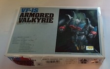1985 Bandai Macross 3 1/100 Model VF-1S Armored Valkyrie Partially Assembled