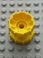 LEGO Yellow Technic Tread Hub Ref 32007 Set 7243 8257 7248 8419 8414