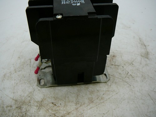 POTTER & BRUMFIELD P30P47D12P1-24 CONTACTOR 600V 40A, 24VDC COIL - Picture 3 of 9