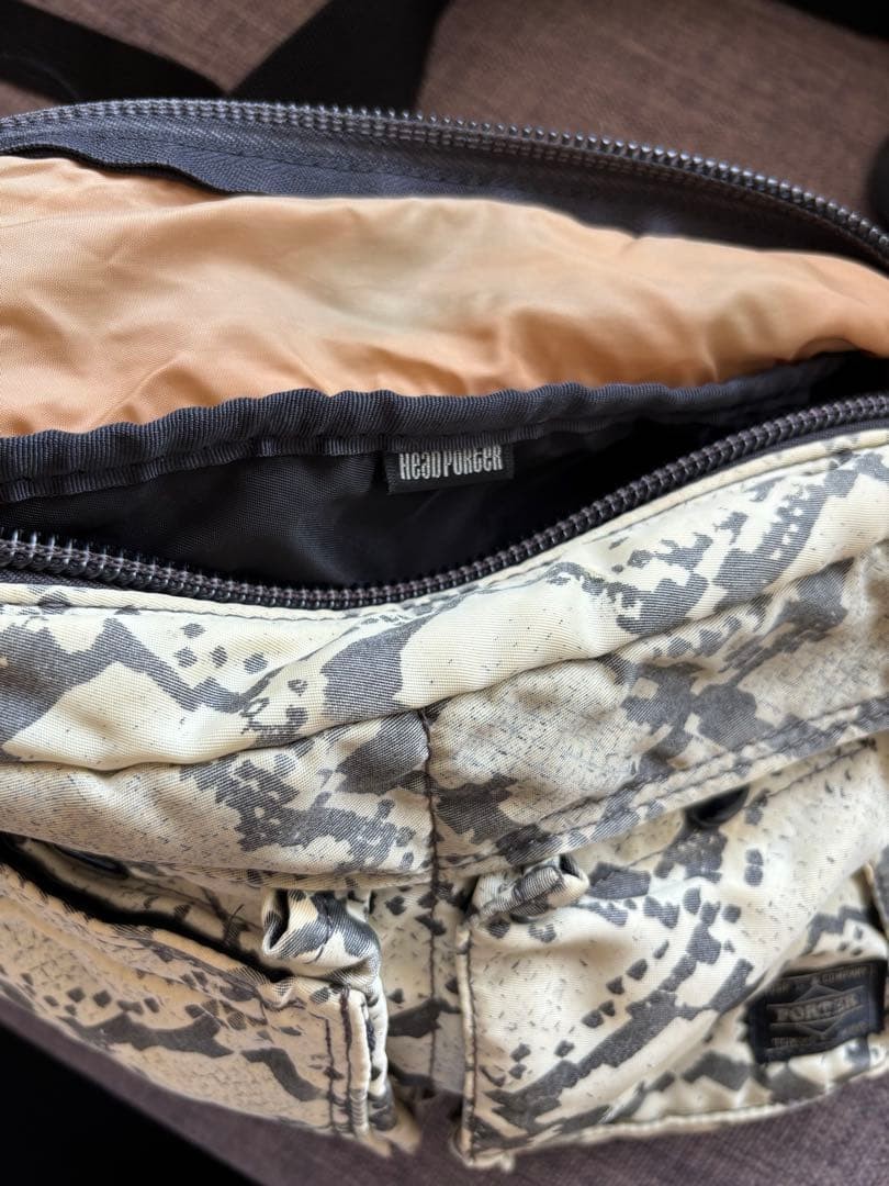 PORTER Python Pattern Body Bag Yoshida Kaban - image 7
