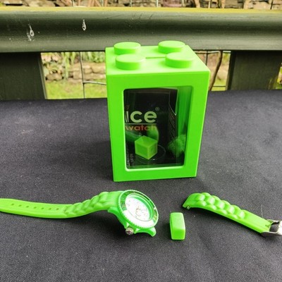 ICE watch - Green Small  Boxed SI.GN.S.S.09  Rare - broken strap fixing