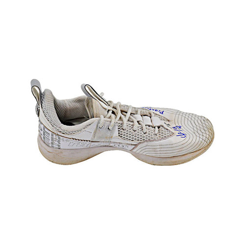 Oswaldo Cabrera Autographed "Practice Used 2023" White/Silver Harper 7 Cleats - Picture 4 of 5
