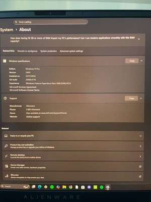 Alienware M18 R1 18'' FHD  480Hz AMD Ryzen 9 7845HX 32GB RAM 1TB SSD RTX 4070