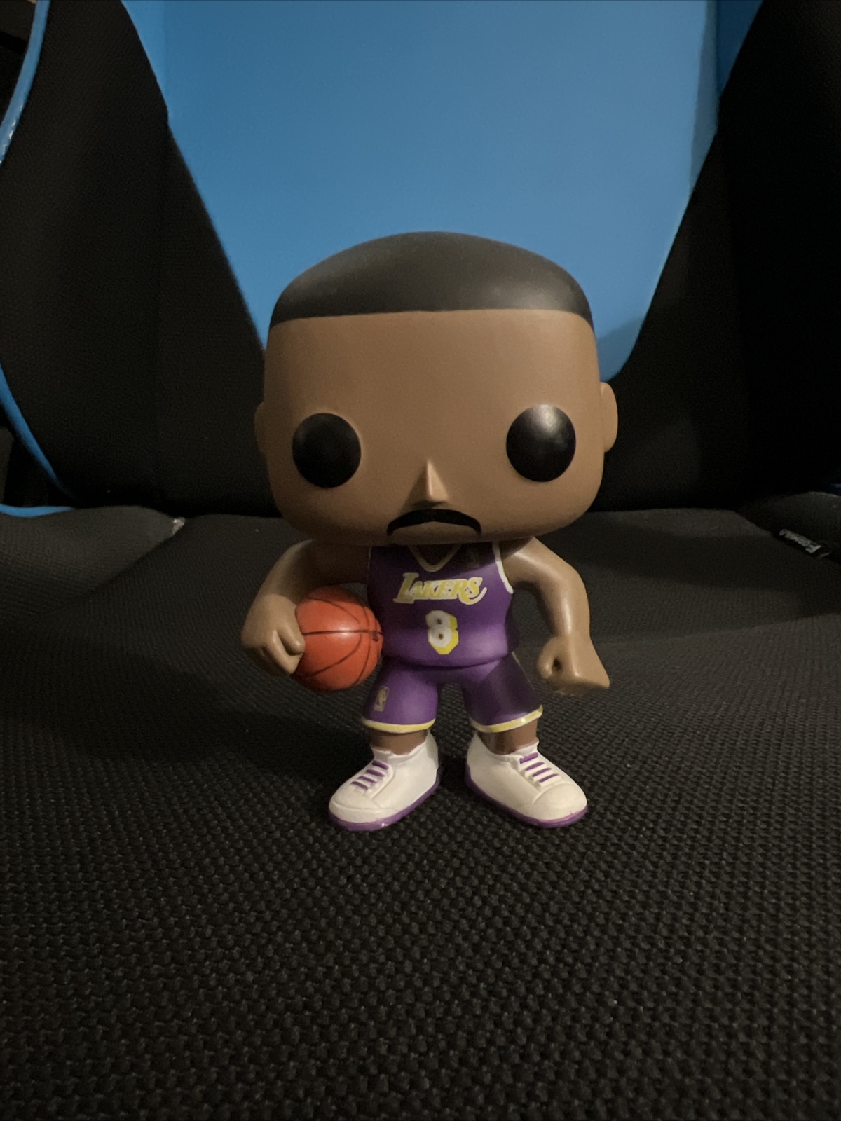 Funko Pop! NBA Los Angeles Lakers Kobe Bryant #11 Purple Jersey #8 no 