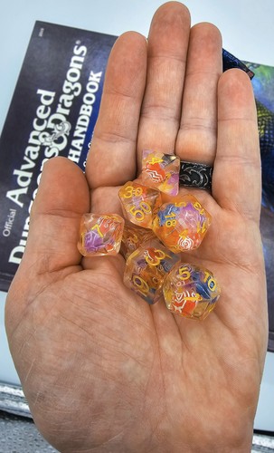 7pcs/Set Rose Bead Resin DND Dice Polyhedral RPG Dungeons Dragons Role MTG Game - Picture 3 of 7