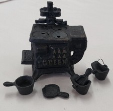 Vintage Queen Cast Iron Miniature Stove W Accessories Salesman's Sample Taiwan