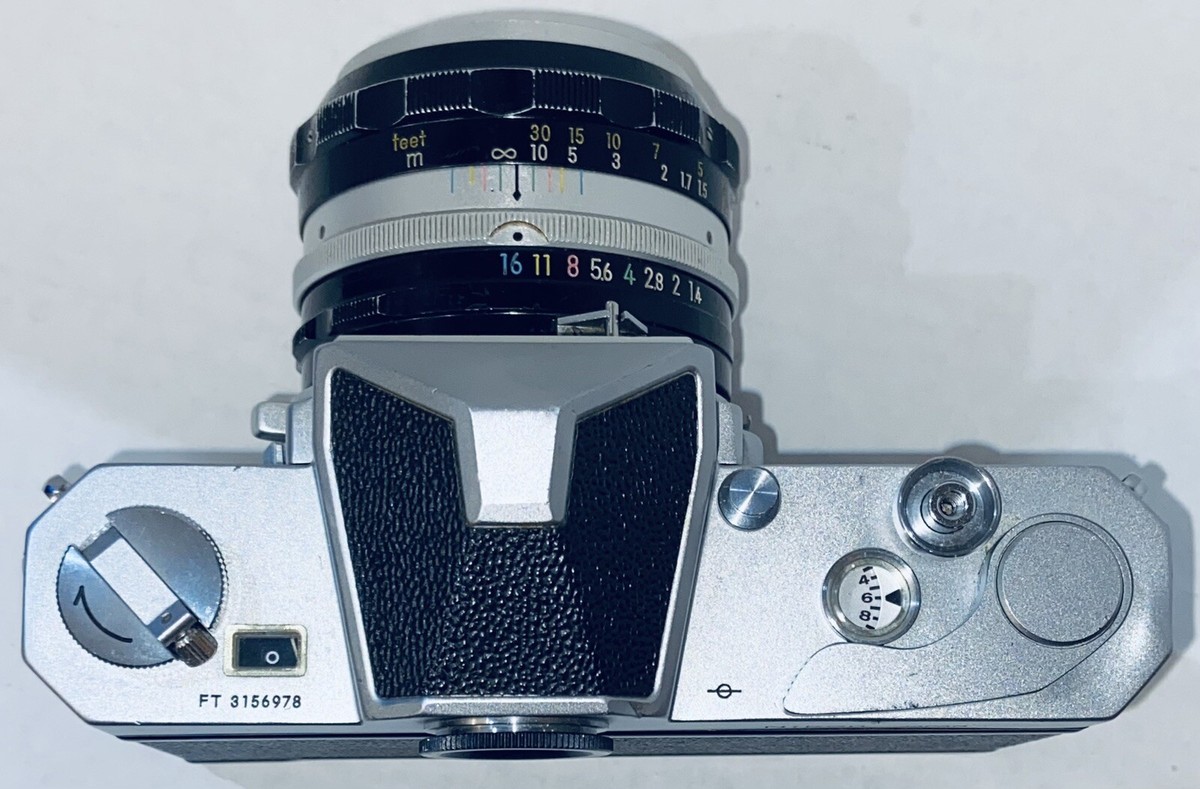 Vintage Nikon Nikkormat FT/35mm SLR Camera Nikkor-S 50mm f/1:1.4