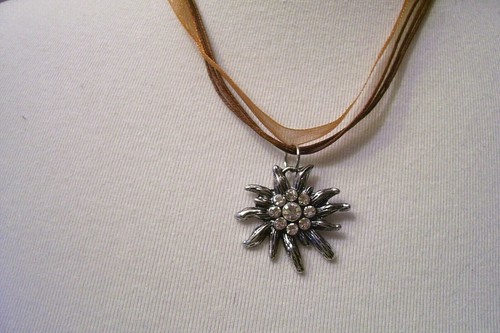 "ANY COLOR Organza Ribbon".Handmade.Germany,German,Necklace,Edelweiss pendant - Picture 5 of 7