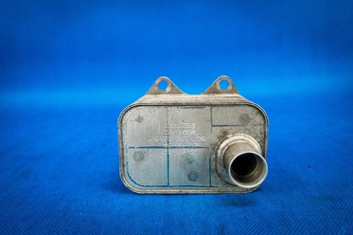 Audi A3 8P Golf VI Ölkühler 06J117021D