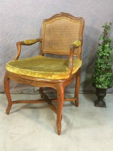Fauteuil canné style Louis XV