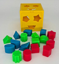 Playskool Form Fitter Shape Sorter Toy with 17 Shapes Vintage Ribbed