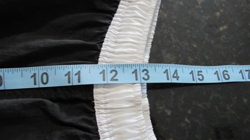 Vintage 90s Nike Size Large 12-14 shorts Black w/ white tips - Picture 16 of 22