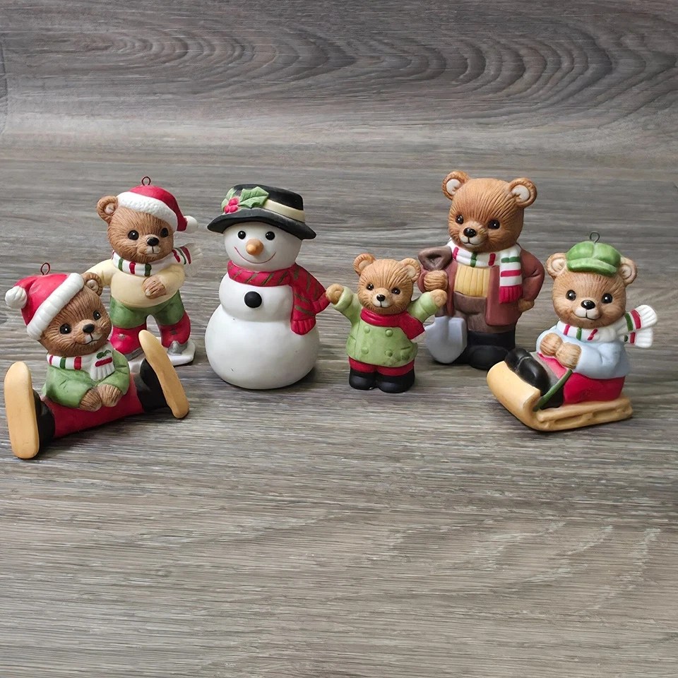 Vintage Homco Christmas Morning Bear Family Set 5 Porcelain Figurines Tree - Image 2 of 4