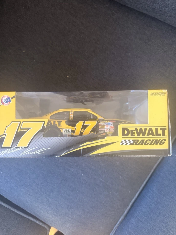 Matt Kenseth Lionel #20 2015 escala 1:24. #17 escala 1:24. #17 1:64 Foto 2 de 3