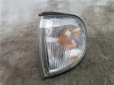Clignotant Nissan SERENA