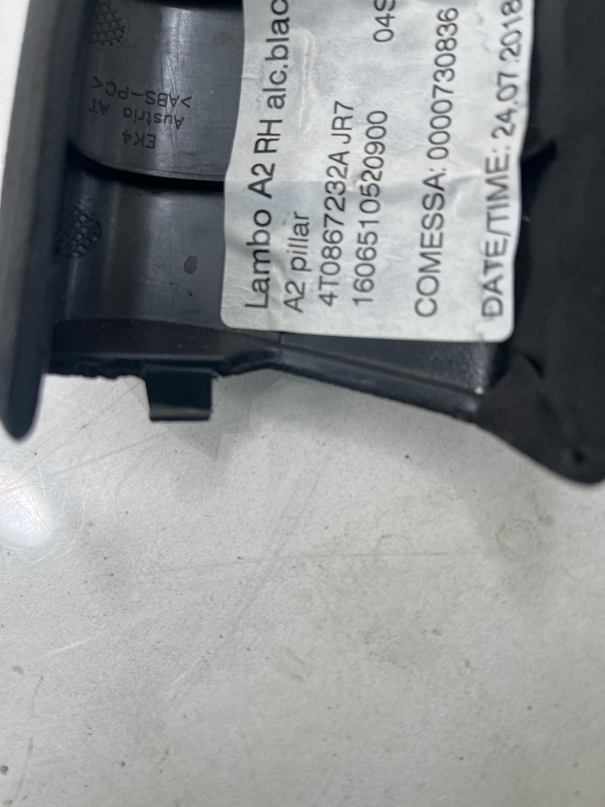 RH PILLAR TRIM PANEL OEM 4T0867232A LAMBORGHINI HURACAN 19