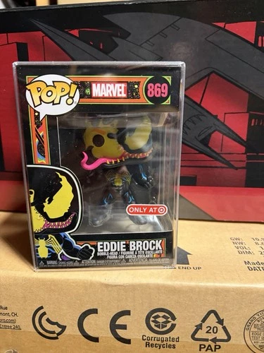 Funko Pop! Marvel Eddie Brock Blacklight #869 Venom Target EX with Protector