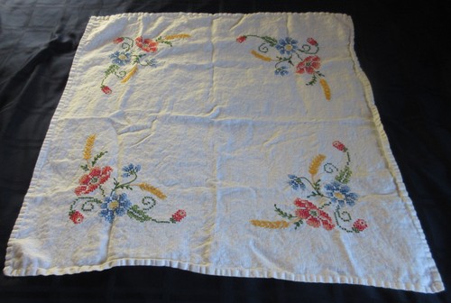 Vtg Wheat and Cross Stitch Flowers Tablecloth Table Topper Linen Luncheon Cloth