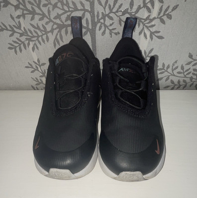 Nike Air Max 270 Unisex Kinder Sneaker Schwarz/Weiß UK 9,5 EU 27 US 10C