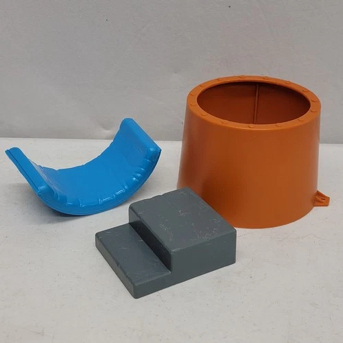 TMNT SEWER LAIR PLAYSET 1989 Vintage Parts Lounge Recovery Room Bed w steps