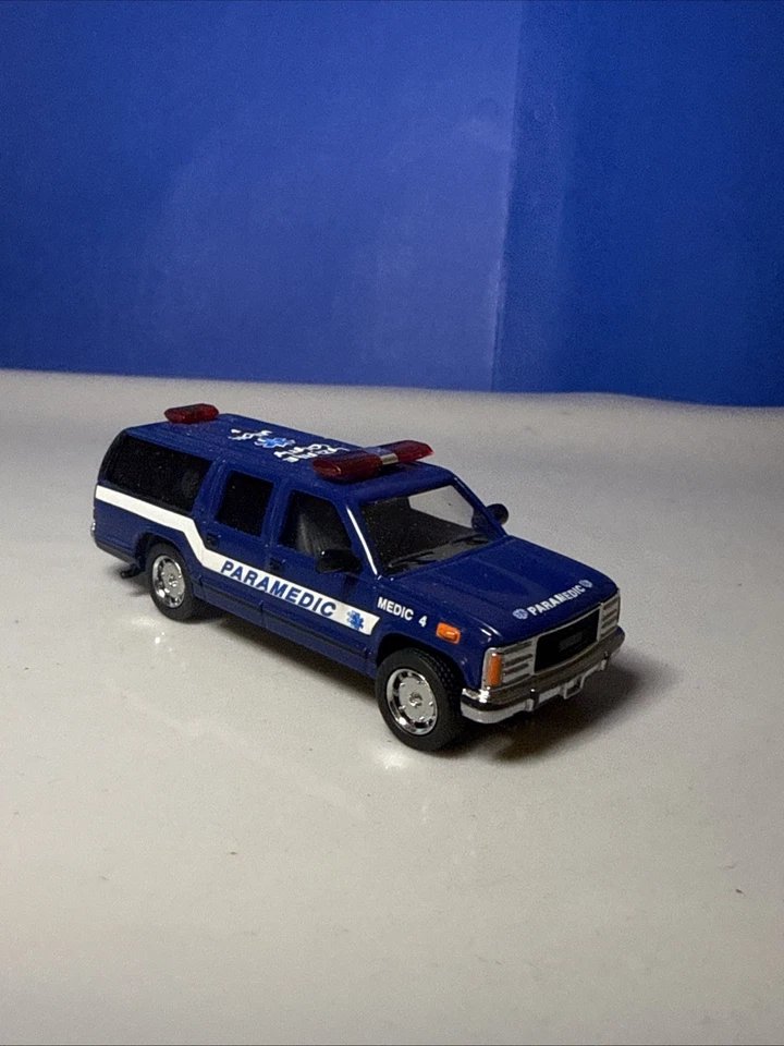 Code 3 1:64 GMC Suburban Luzerne County Paramedic Unit - Image 3 of 4