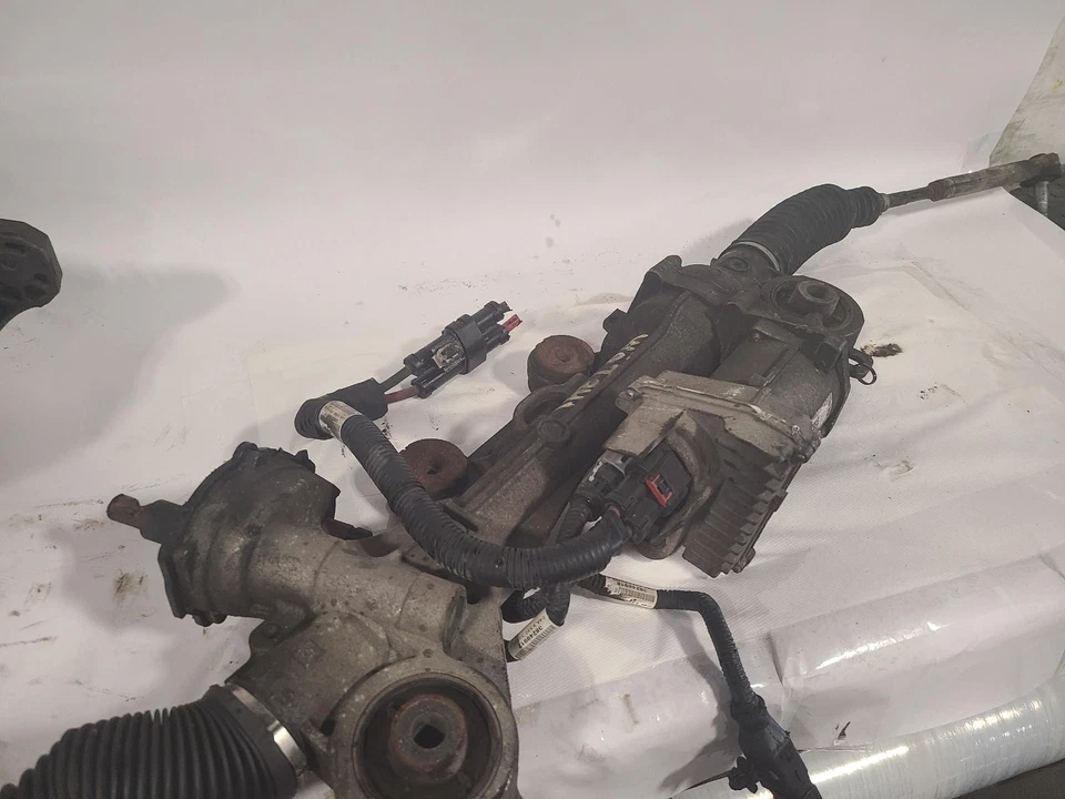 Used Rack and Pinion Assembly fits: 2020 Chevrolet Silverado 1500 pickup 4x4 Cre Foto 2 de 4