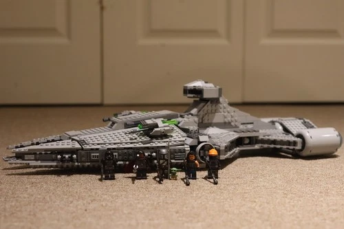 LEGO Star Wars Imperial Light Cruiser (75315): 100% COMPLETE w / ALL MINIFIGURES