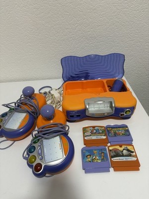 VTech V.Smile Lernspielkonsole Set mit 2 Controllern, Mikrofon & 4 Spielen