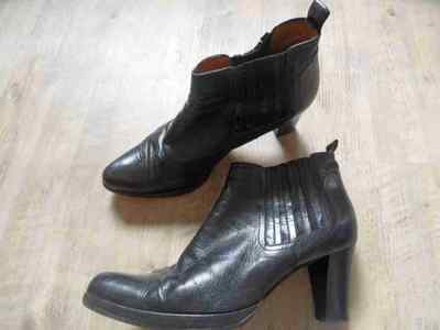 LISA FABIANI Lavorazione Artigiana Ankle Boots schwarz Gr. 40 TOP BI417