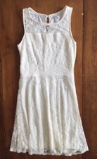 Womens CHARMING CHARLIE SLEEVELESS LACE CROCHET PARTY DRESS Off White SMALL