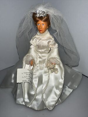 Peggy Nisbet Model P405 HRH Princess Anne In Wedding Dress