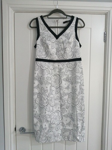 Ladies Gok For Tu White And Black Floral Butterfly Print Pencil Dress Size 14s