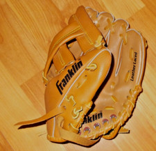Franklin Baseball Glove Kids Size