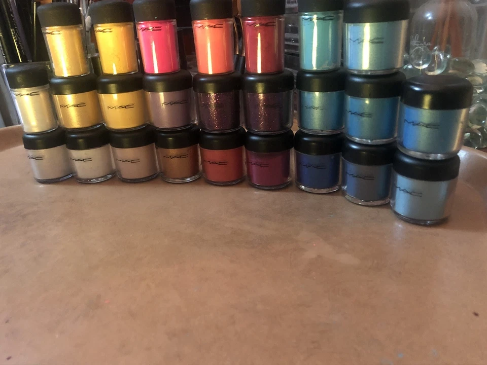 M.A.C Loose Pigment Eyeshadow Power 0.26 Oz Full size Various Color - Image 4 of 4