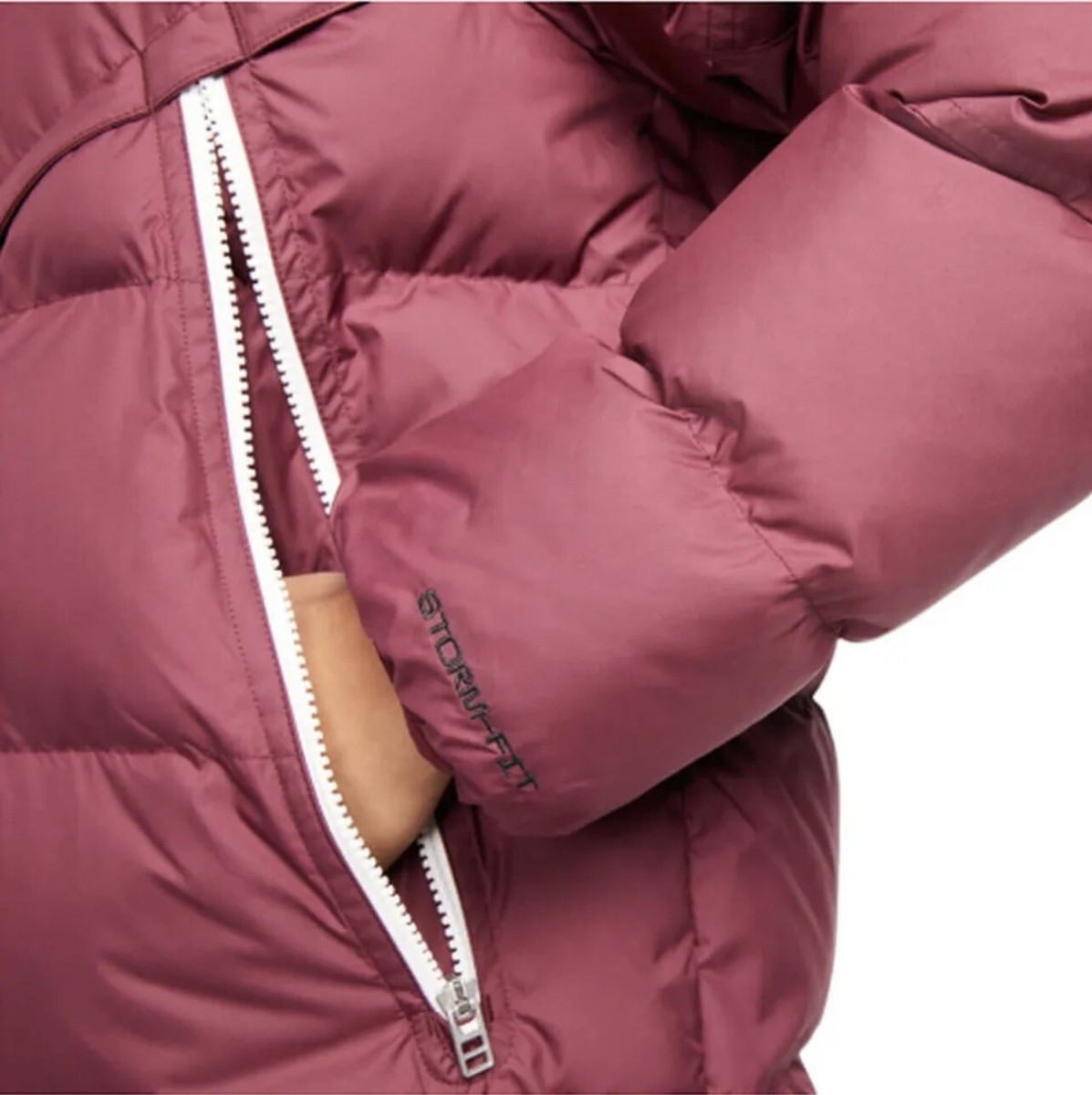 Nike Sportswear Storm-FIT Windrunner Primoloft Jacket Garnet Nike Sportswear Storm-FIT Windrunner Primoloft Jacket Garnet