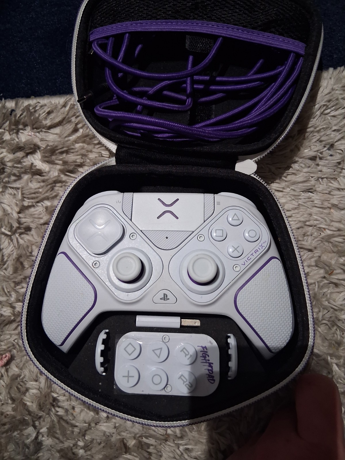 Picture 2 of 4