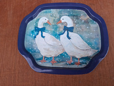 SERVIER- TABLETT- METALL- 8-ECKIG- GANS- GÄNSE- MOTIV- GEBRAUCHT