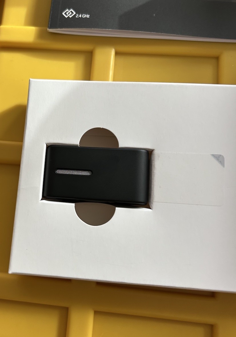 Oticon Connect Clip Bluetooth Streamer & Microphone. Very Lightly Used.