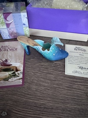 Genau der richtige Schuh von Raine - The Wave - Artikel 25060 - Originalkarton/Verpackung.