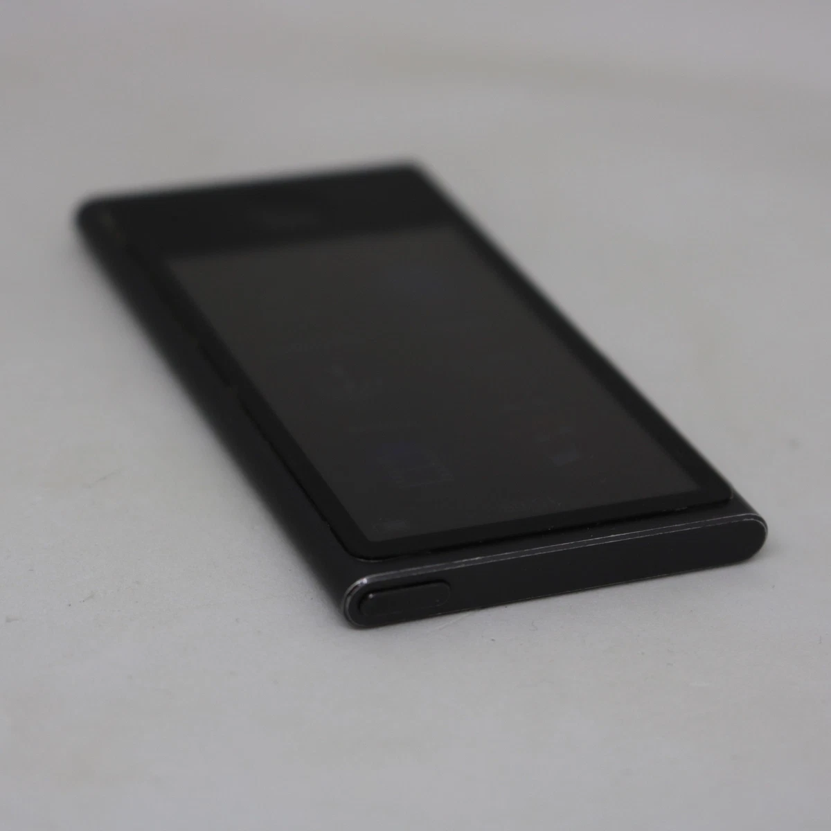 Apple iPod nano 7. Generation Graphit (16GB) MP3 Player / Bluetooth / Händler